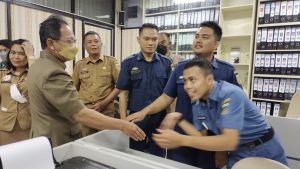 Halal Bihalal, Mingrum Gumay Tak Segan Kunjungi Ruangan Staff DPRD Lampung