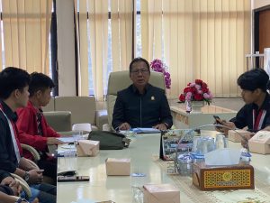 Tolak Kebijakan Yang Tidak Pro Rakyat Ketua Dprd Lampung Terima Aspirasi GMNI