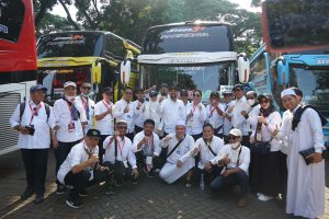 Sampaikan Aspirasi di Jakarta, Massa Aptisi se-Indonesia Tuntut Nadiem Berdialog atau Mundur