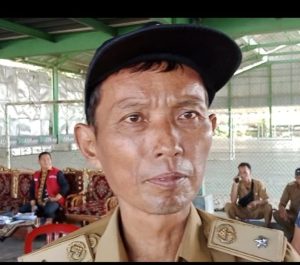 Wali Kota Bandar Lampung Membagikan Insentif Bulan April Untuk Perangkat RT, Ketua Lingkungan, Linmas, Babinsa dan Babinkamtibmas